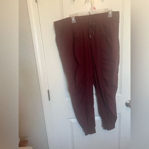 Lululemon studio joggers size 18
